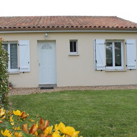 Maison Avec Jardin Proche Thermes Comprenant Lave-Linge Et Lave-Vaisselle - Fr-1-541-47 La Roche-Posay Exterior foto